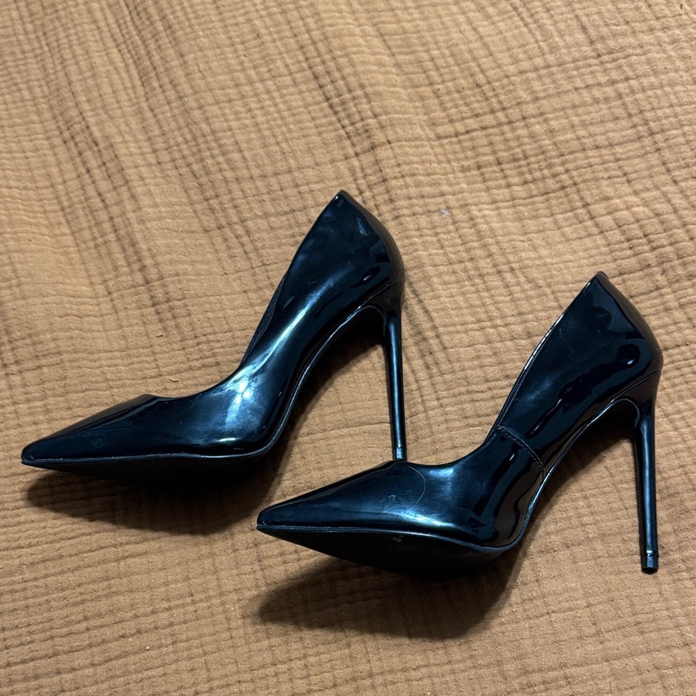Steve Madden Glossy Black Stiletto Heels - Picture 3 of 4